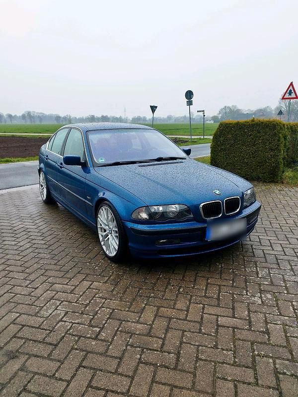 Usata BMW 325 192 CV (141 kW) 2000 Blu Berlina