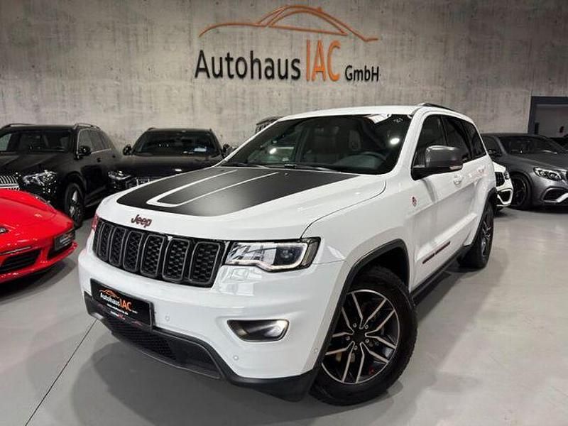Weiß Gebraucht 2020 Jeep Grand Cherokee Trailhawk SUV | 35.900 € (Etwas zu teuer) - Bild 1/4