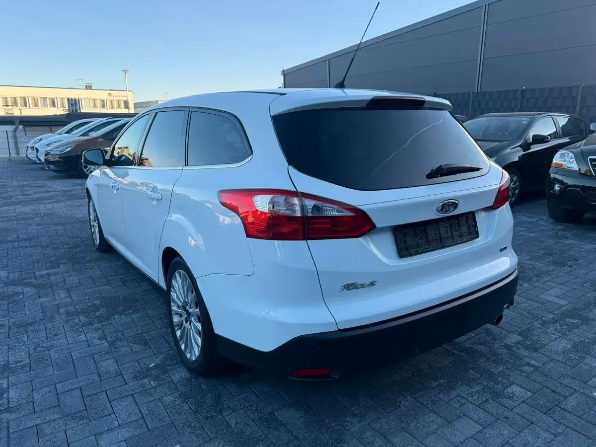 Brugt Ford Focus Titanium 150 HK (110 kW) 2012 Hvid Stationcar