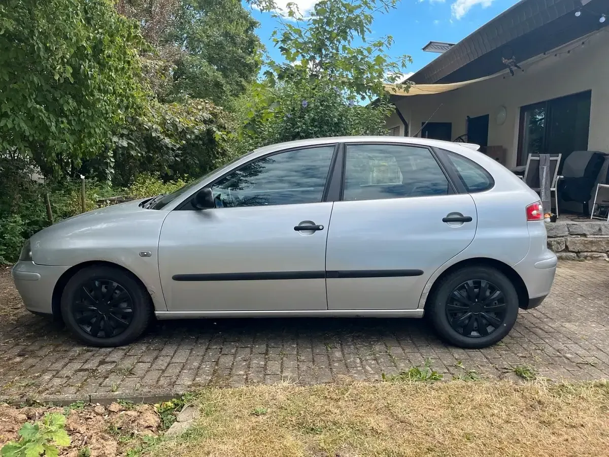 Gebraucht Seat Ibiza 75 PS (55 kW) 2004 Silber Kleinwagen