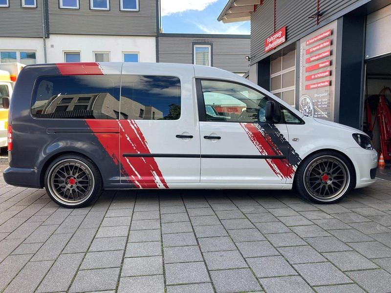 Weiß Gebraucht 2014 VW Caddy Maxi Van / Kleinbus | 9.900 € (Etwas zu teuer) - Bild 1/4