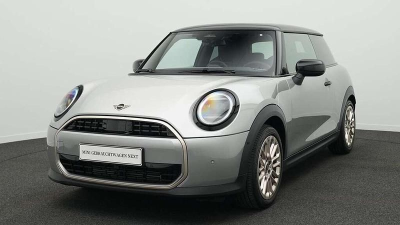 Gebraucht Mini Cooper Favoured 156 PS (114 kW) 2024 Grau Kleinwagen