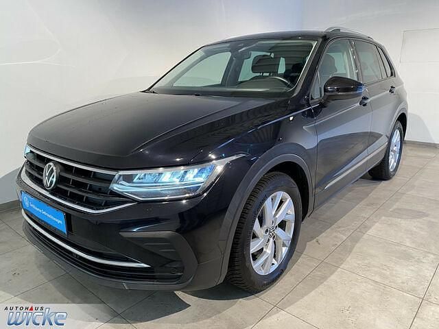 Gebraucht VW Tiguan Life 150 PS (110 kW) 2021 Schwarz SUV