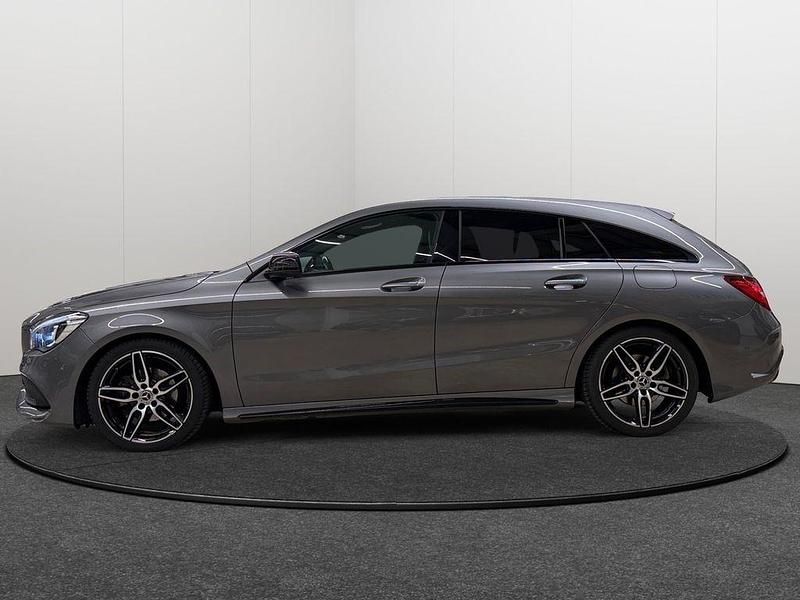 Gebraucht Mercedes CLA200 Shooting Brake AMG line 156 PS (114 kW) 2017 Grau Kombi