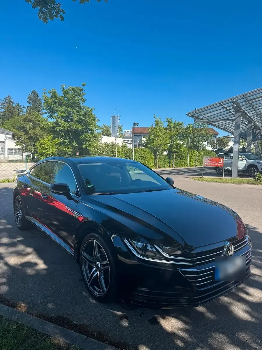 Gebraucht VW Arteon 150 PS (110 kW) 2019 Schwarz Kleinwagen