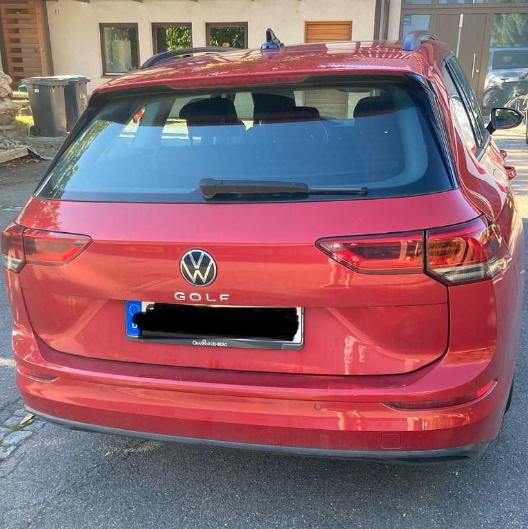 Gebraucht VW Golf VIII 110 PS (80 kW) 2021 Rot Kombi