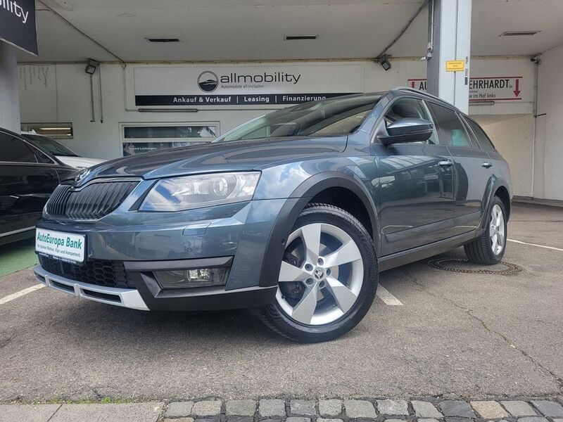 Grau Gebraucht 2015 Skoda Octavia Scout 4x4 Kombi | 13.990 € (Etwas zu teuer) - Bild 1/4