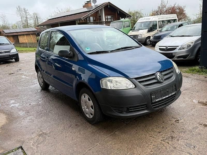 Gebraucht VW Fox 54 PS (39 kW) 2007 Blau Kleinwagen