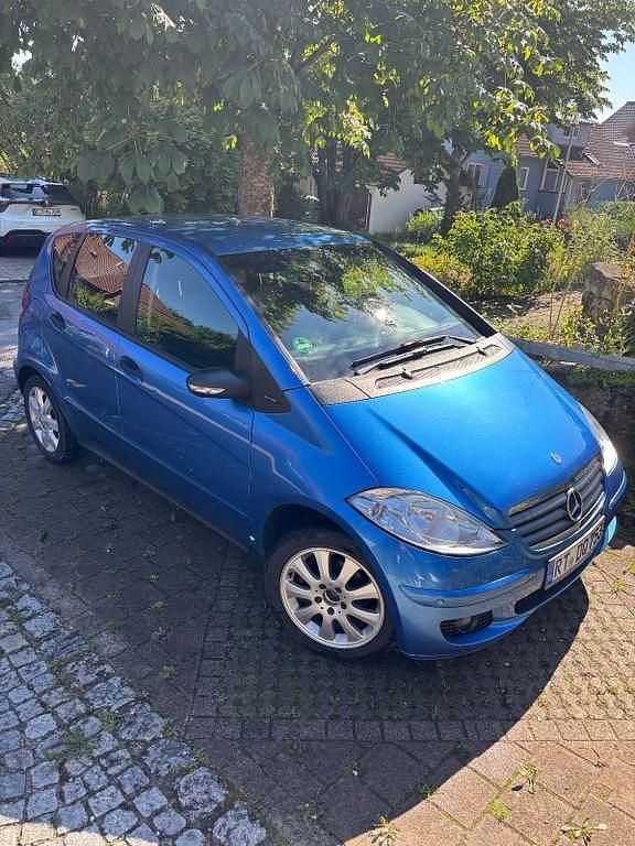 Blau Gebraucht 2006 Mercedes A180 Classic Van / Kleinbus | 1.290 € - Bild 1/4