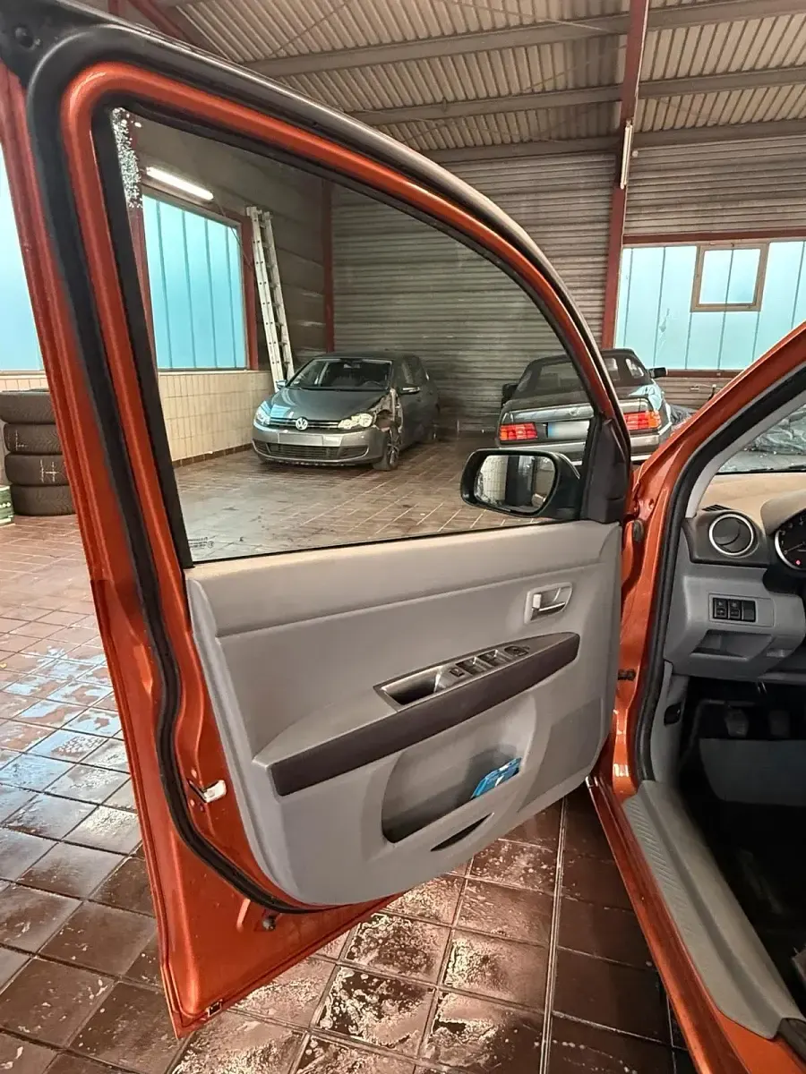 Gebraucht Mazda 2 80 PS (58 kW) 2003 Orange Kleinwagen