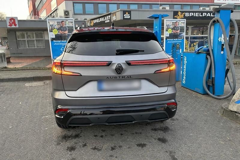 Gebraucht Renault Austral 158 PS (116 kW) 2022 Grau SUV