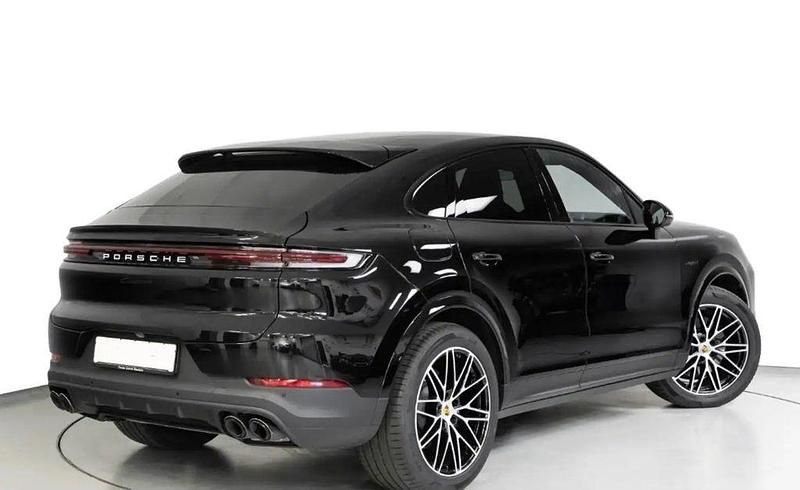 Gebraucht Porsche Cayenne 470 PS (345 kW) 2024 Schwarz SUV