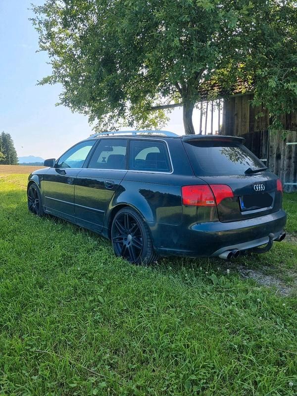 Schwarz Gebraucht 2005 Audi A4 Kombi | 4.350 € (Fairer Preis) - Bild 1/4