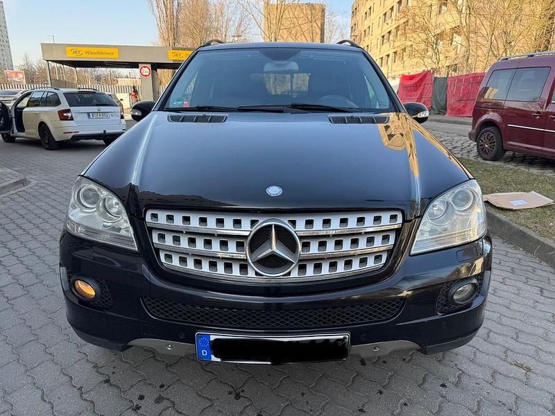 Gebraucht Mercedes ML320 224 PS (164 kW) 2006 Schwarz SUV