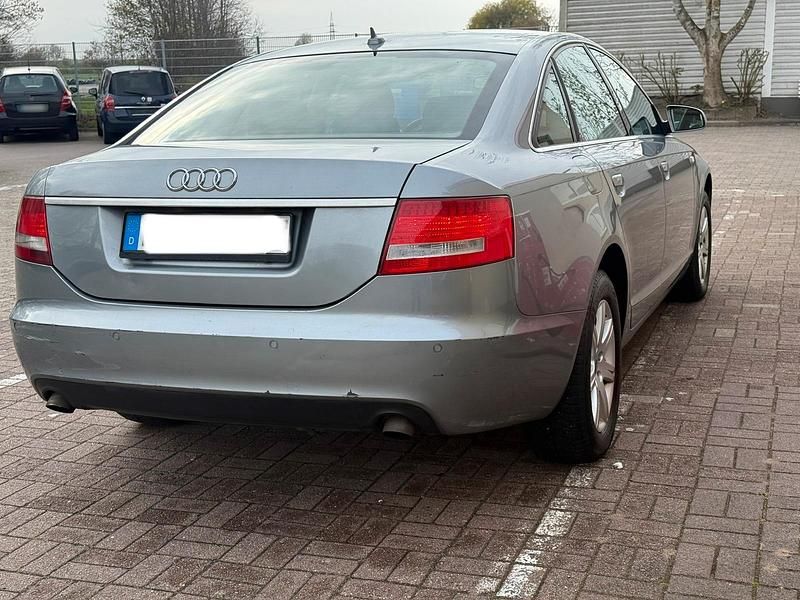Usado Audi A6 180 HP (132 kW) 2007 Cinzento Sedan