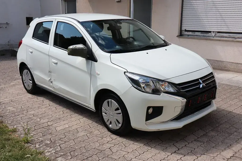 Gebraucht Mitsubishi Space Star Select 71 PS (52 kW) 2023 Weiß Kleinwagen