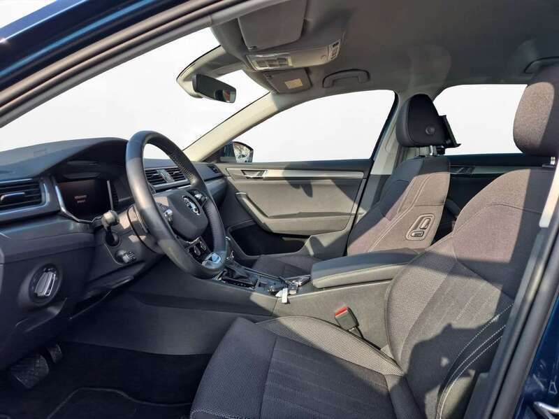 Gebraucht Skoda Superb Style 218 PS (160 kW) 2022 Blau Kombi