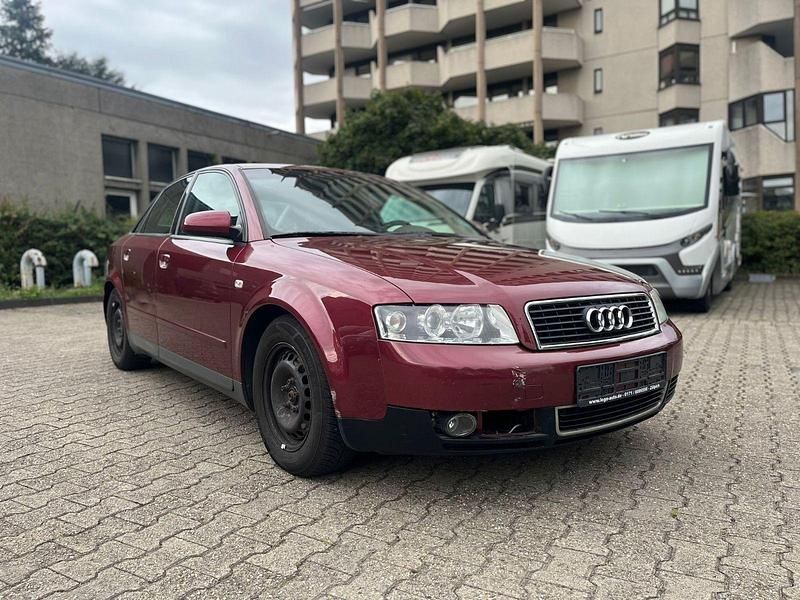 Rot Gebraucht 2002 Audi A4 Design Limousine | 1.500 € (Guter Preis) - Bild 1/4