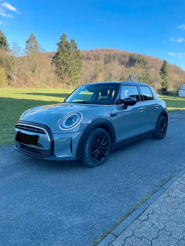 Gebraucht Mini Cooper Chili 136 PS (100 kW) 2023 Grau Kleinwagen