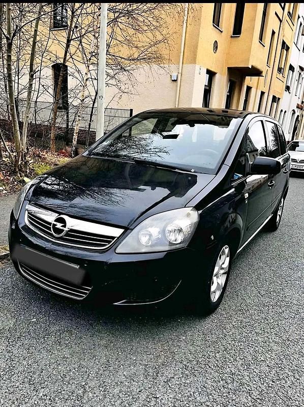 Schwarz Gebraucht 2010 Opel Zafira Van / Kleinbus | 2.800 € (Fairer Preis) - Bild 1/2