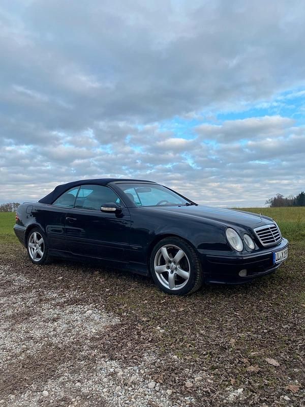 Blau Gebraucht 2000 Mercedes CLK230 Cabrio | 3.500 € (Fairer Preis) - Bild 1/4
