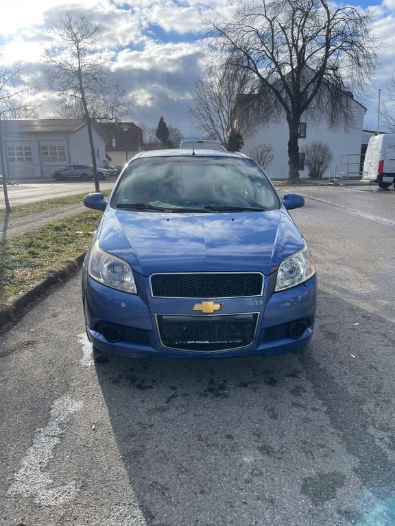 Blau Gebraucht 2009 Chevrolet Aveo Limousine | 799 € (Superpreis) - Bild 1/4