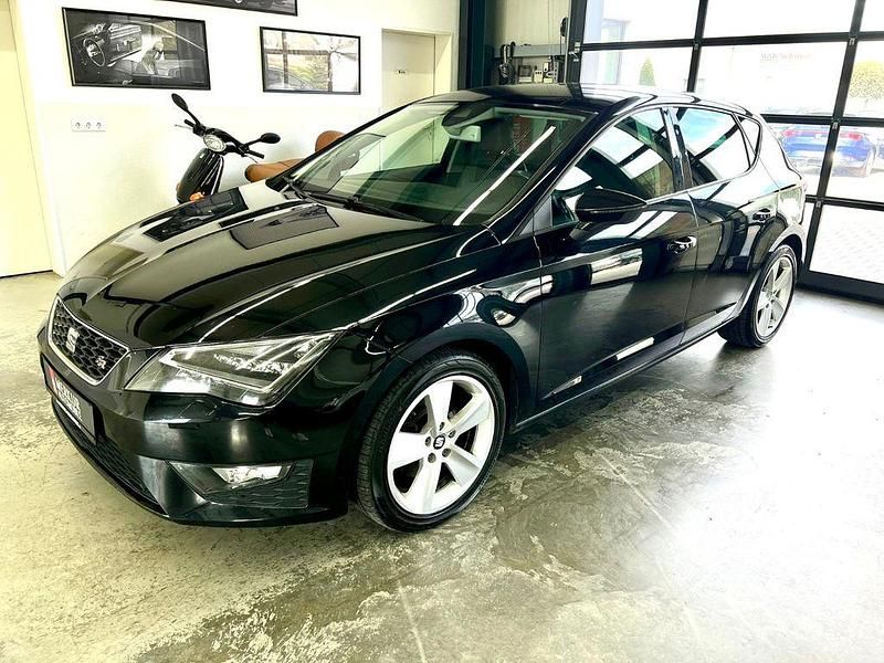Schwarz Gebraucht 2013 Seat Leon FR Limousine | 6.999 € (Guter Preis) - Bild 1/3