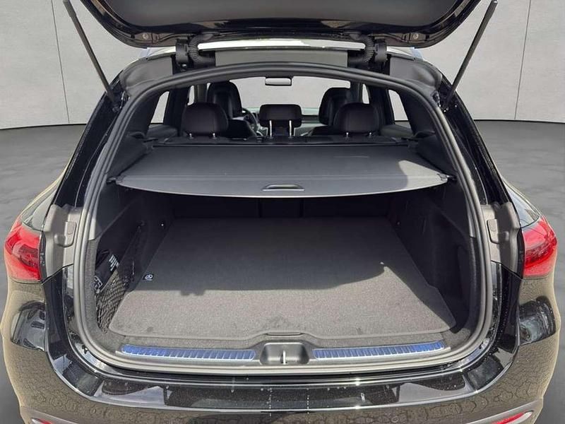 Gebraucht Mercedes GLC200 AMG 163 PS (119 kW) 2025 Schwarz SUV