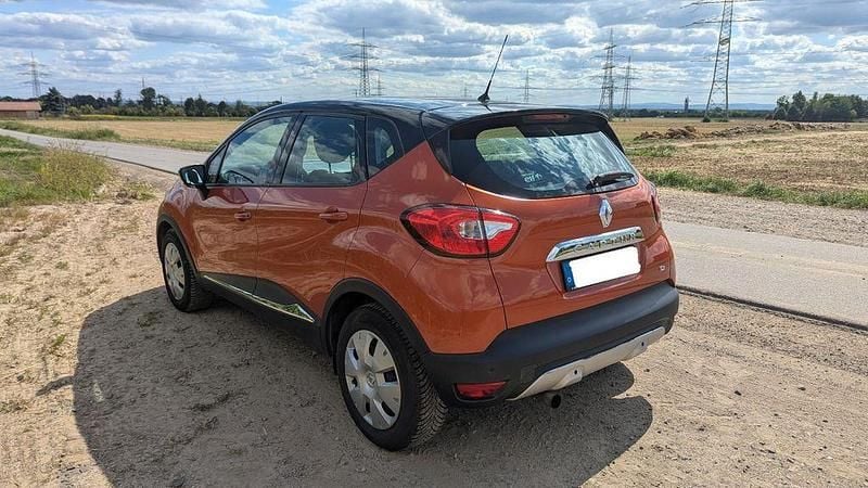 Gebraucht Renault Captur Dynamique 120 PS (88 kW) 2014 Orange SUV