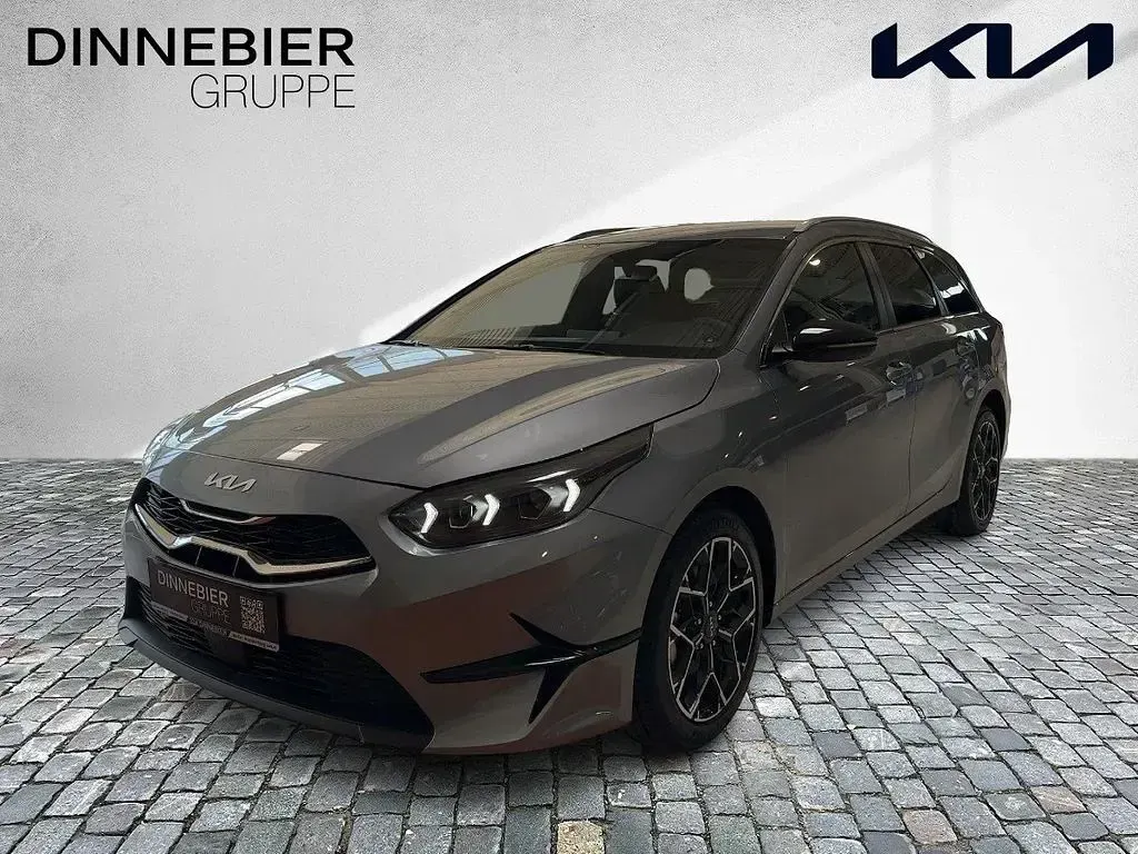 Neu Kia Ceed Sportswagon 101 PS (74 kW) 2026 Silber (metallic) Kombi