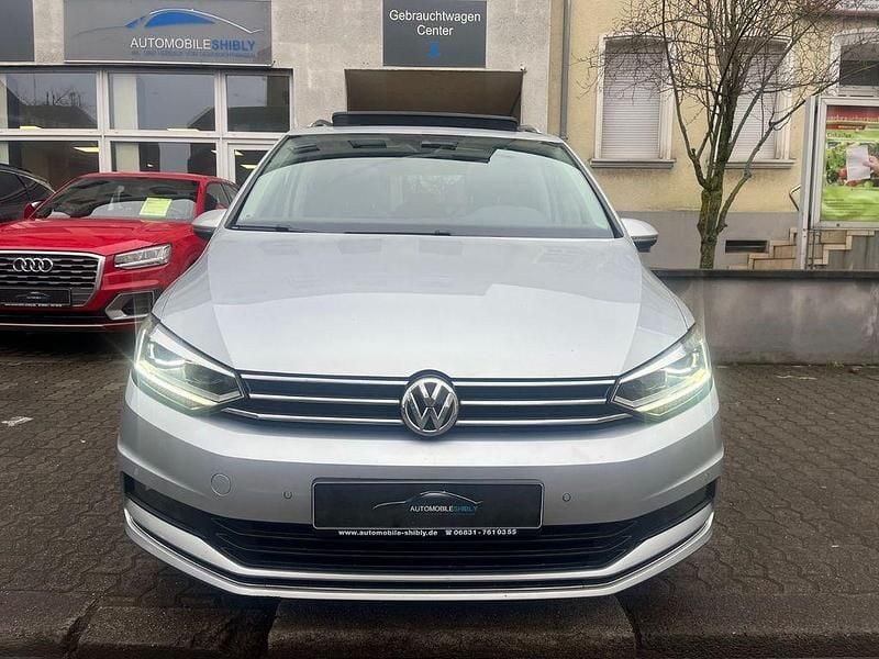 Gebraucht VW Touran Highline 190 PS (139 kW) 2018 Silber Van / Kleinbus