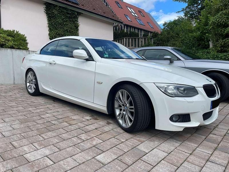 Gebraucht BMW 320 Cabriolet M Sport 184 PS (135 kW) 2012 Weiß Cabrio