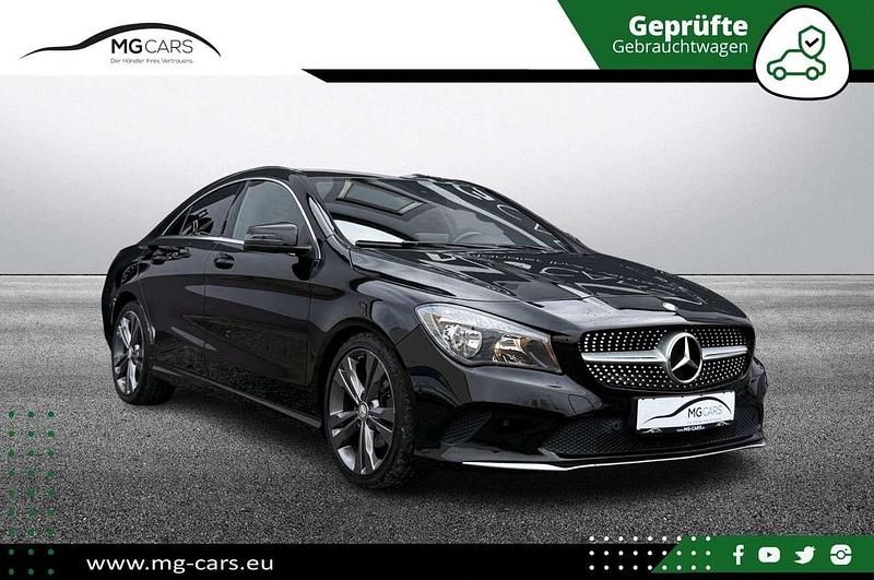 Nachtschwarz Gebraucht 2016 Mercedes CLA200 Urban Coupé | 15.450 € (Fairer Preis) - Bild 1/4