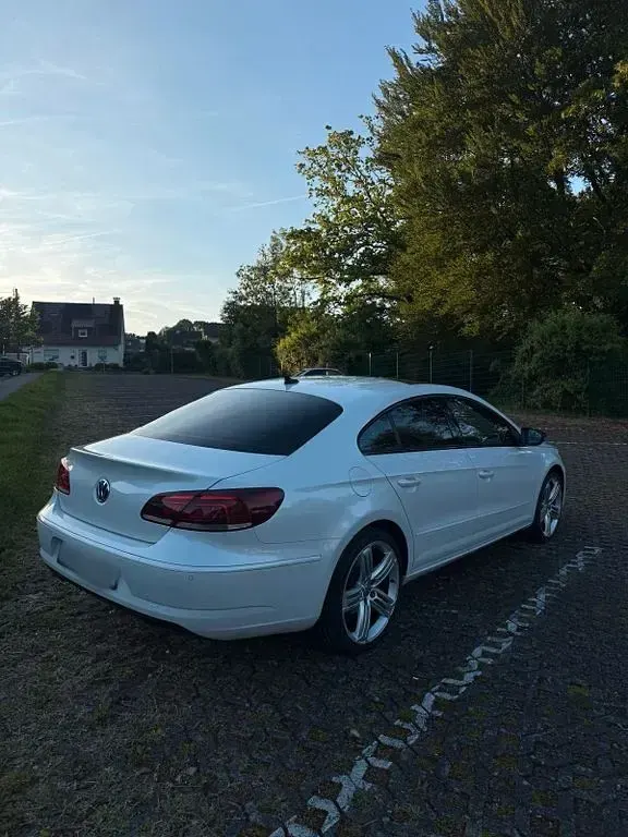 Gebraucht VW Passat 140 PS (102 kW) 2015 Weiß Limousine