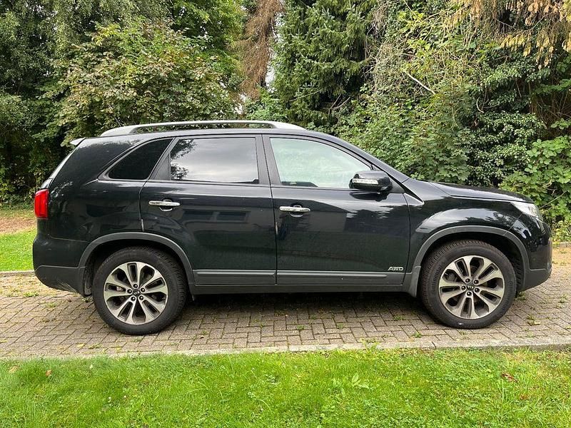 Schwarz Gebraucht 2014 Kia Sorento Platinum Edition SUV | 10.850 € (Fairer Preis) - Bild 1/4