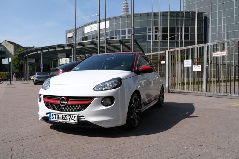 Weiß Gebraucht 2015 Opel Adam S Kleinwagen | 10.500 € (Fairer Preis) - Bild 1/4