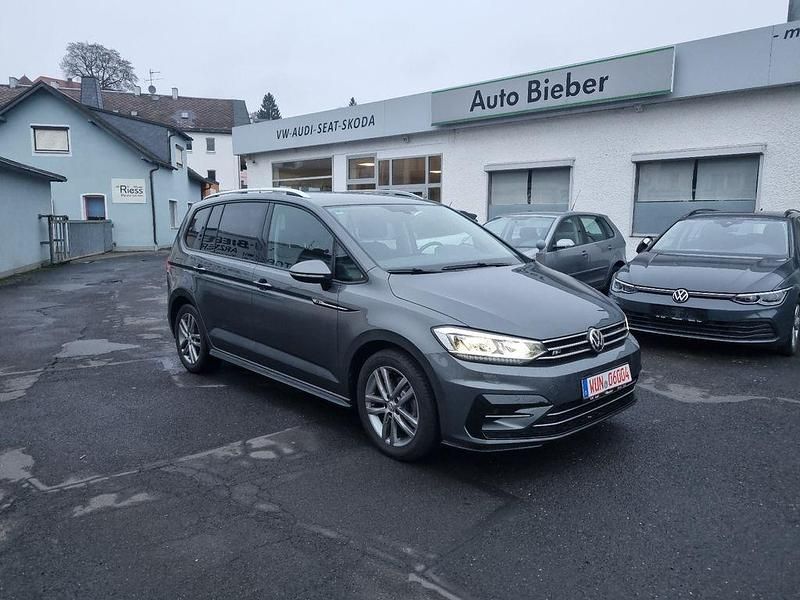 Grau Gebraucht 2019 VW Touran R-line Van / Kleinbus | 18.990 € (Superpreis) - Bild 1/1
