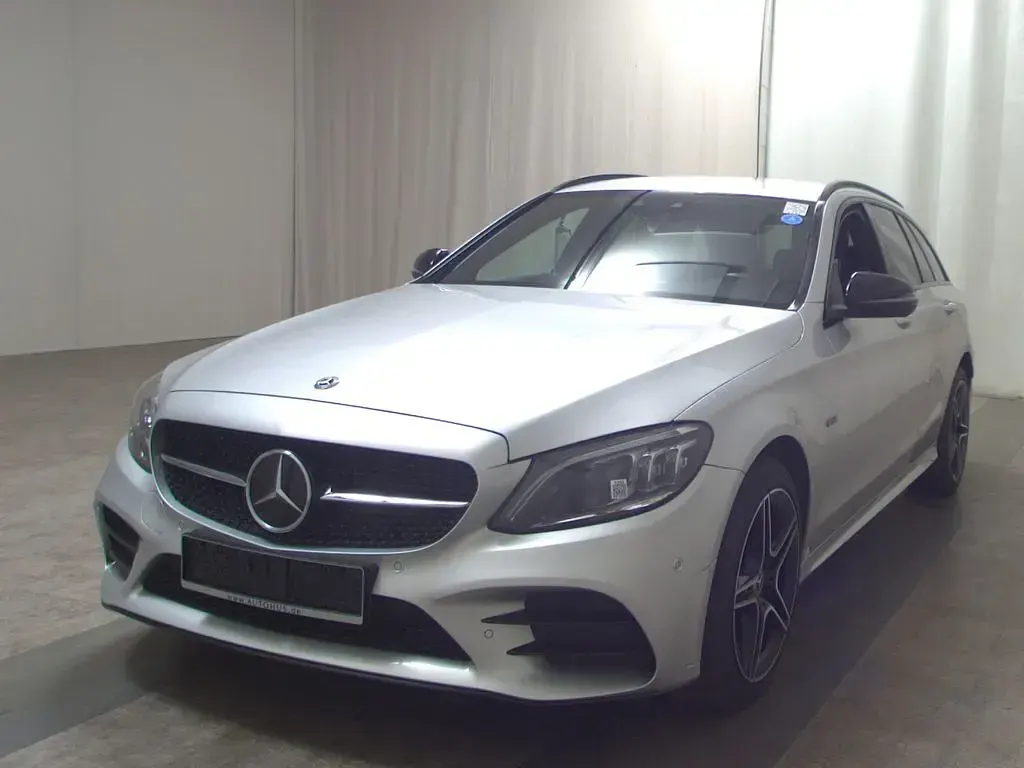 Gebraucht Mercedes C300e AMG line 306 PS (225 kW) 2020 Silber Limousine