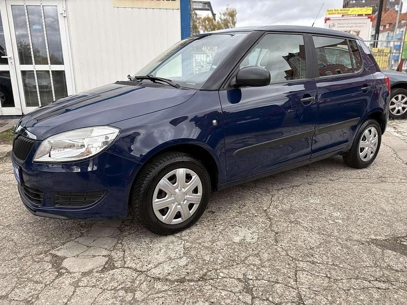 Gebraucht Skoda Fabia Special 60 PS (44 kW) 2011 Pazifikblau Limousine