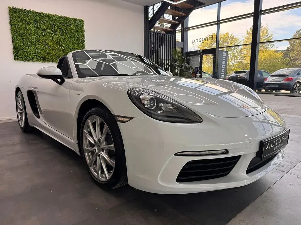 Begagnad Porsche 718 Boxster 299 HK (219 kW) 2017 Vit Cab