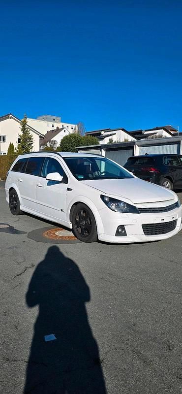 Gebraucht Opel Astra OPC 200 PS (147 kW) 2009 Weiß Kombi