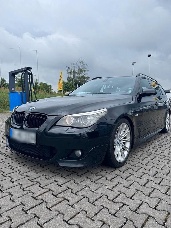 Schwarz Gebraucht 2007 BMW 530 M Sport Kombi | 5.999 € (Fairer Preis) - Bild 1/4