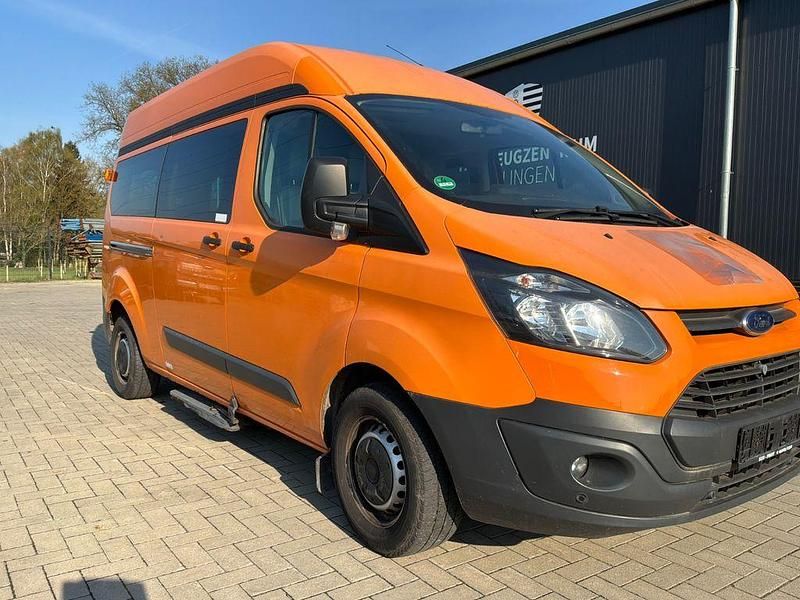 Gebraucht Ford Transit Custom 155 PS (114 kW) 2015 Orange Van / Kleinbus
