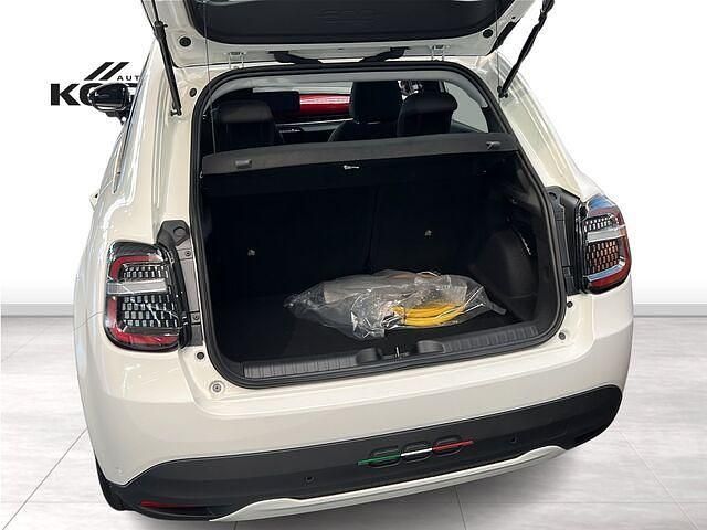 Gebraucht Fiat 600 Red 114 kW (156 PS) 2024 Weiß (weiß) SUV
