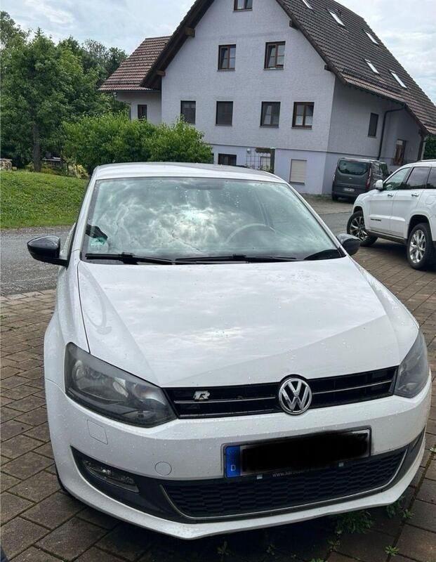 Weiß Gebraucht 2011 VW Polo Style Limousine | 3.500 € (Superpreis) - Bild 1/4