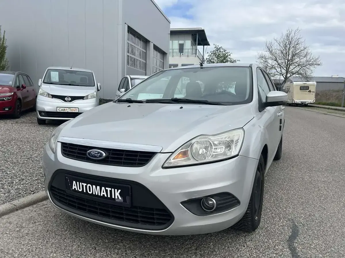 Begagnad Ford Focus 110 HK (80 kW) 2008 Silver Kombi