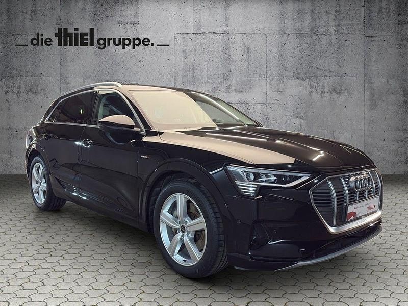 Gebraucht Audi e-tron Advanced 300 kW (408 PS) 2023 Schwarz SUV