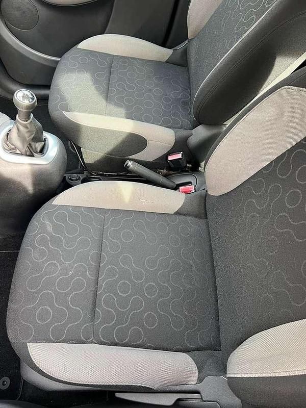 Usado Citroën C3 Tendance 95 CV (69 kW) 2010 Gris Monovolumen