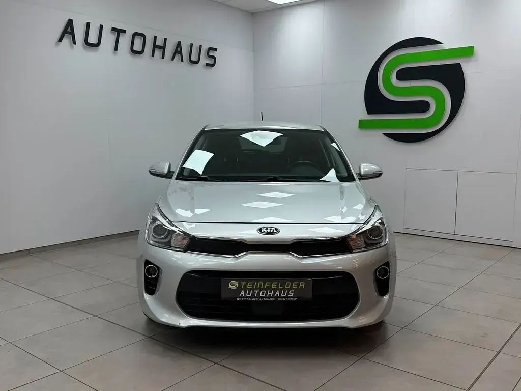 Gebraucht Kia Rio Spirit 90 PS (66 kW) 2018 Silber Limousine