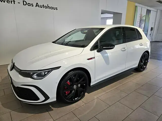 Gebraucht VW Golf VIII GTI 245 PS (180 kW) 2023 Pure white Limousine